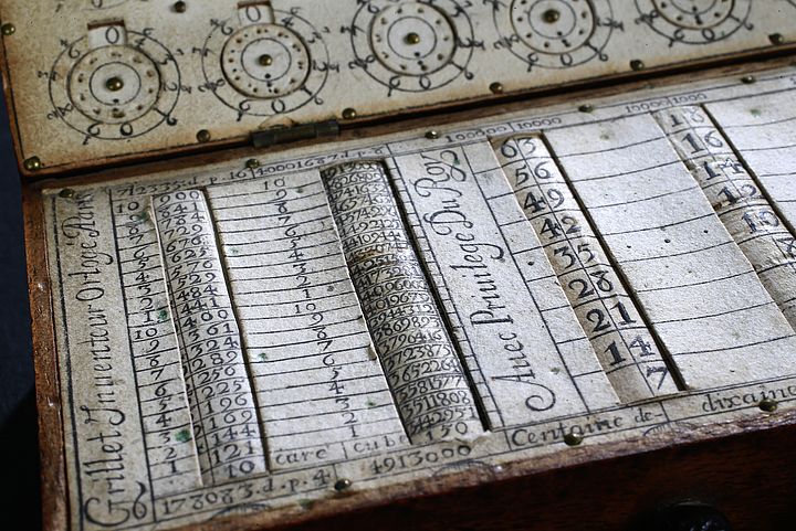 Machine arithmétique de Grillet