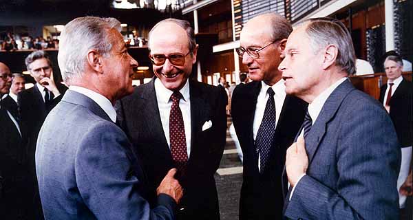 Introductie van het aandeel Nixdorf op de beurs van Frankfurt (1984)
