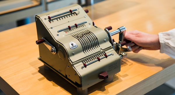 First model of the Brunsviga calculating machine of 1892